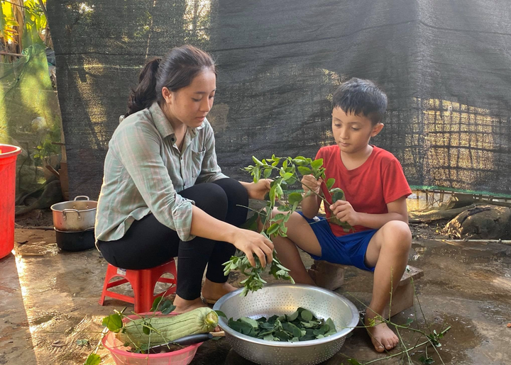 Gia cảnh nghèo khó, mẹ bị ung thư, nữ sinh dân tộc Thổ đỗ đại học với 28,25 điểm - 1