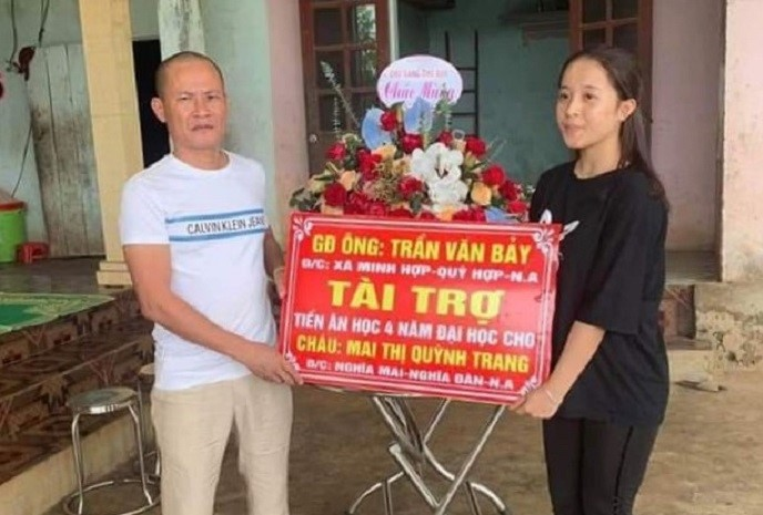 Gia cảnh nghèo khó, mẹ bị ung thư, nữ sinh dân tộc Thổ đỗ đại học với 28,25 điểm - 2