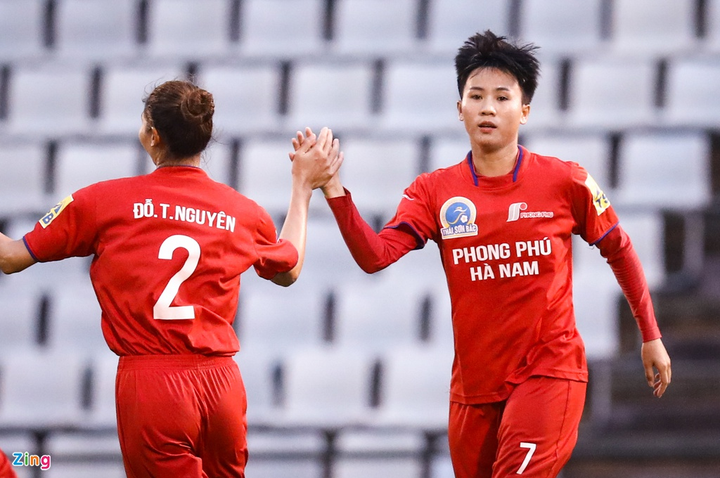 Đội bóng Bồ Đào Nha gửi hợp đồng, Tuyết Dung có thể xuất ngoại tuần này - 1