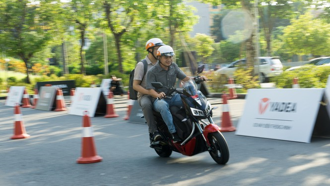  Ắc quy Graphene trên xe máy điện YADEA có gì đặc biệt? - 2