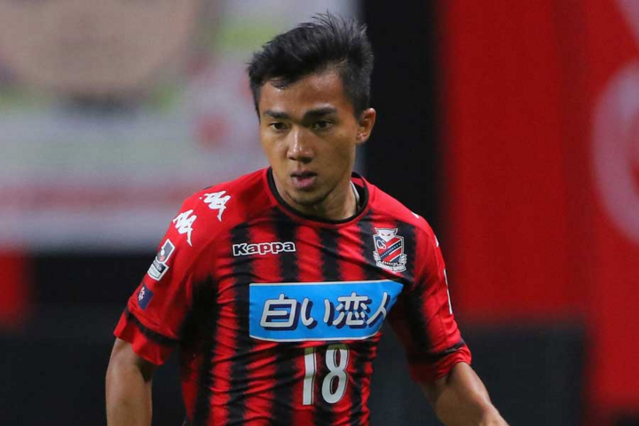 'Messi Thái Lan' chấn thương, xuống phong độ ở Nhật Bản - 1