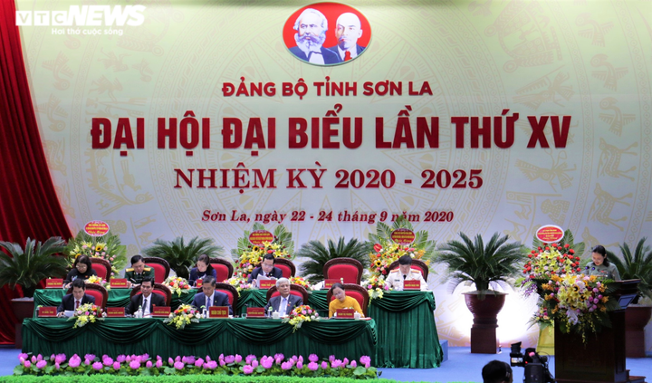 Bí thư Tỉnh ủy Sơn La: Sớm đưa nghị quyết Đại hội đi vào cuộc sống - 1