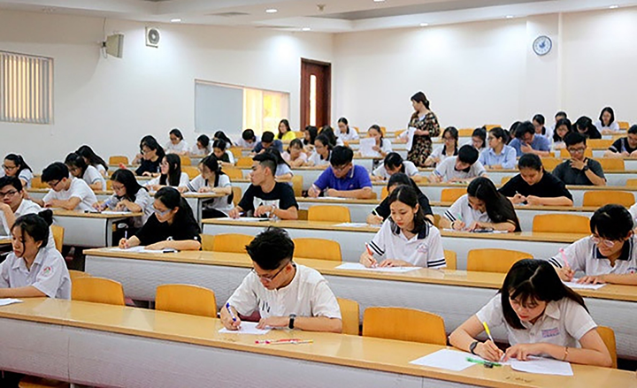 Tỷ lệ đỗ tốt nghiệp trên 90%, các chuyên gia vẫn nhất trí: Phải tiếp tục thi - 1