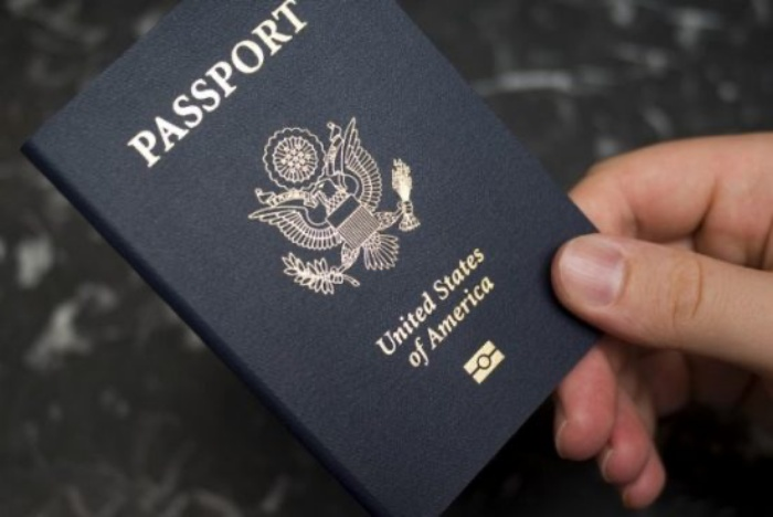 Chặn cá nhân mua bất động sản ở nước ngoài để lấy quốc tịch - 1