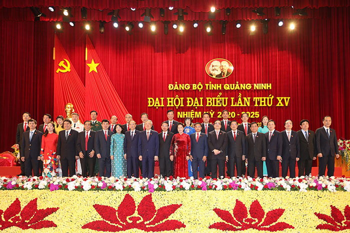 Chủ tịch Quốc hội: Quảng Ninh cần thúc đẩy khởi nghiệp, ưu tiên đổi mới - 3