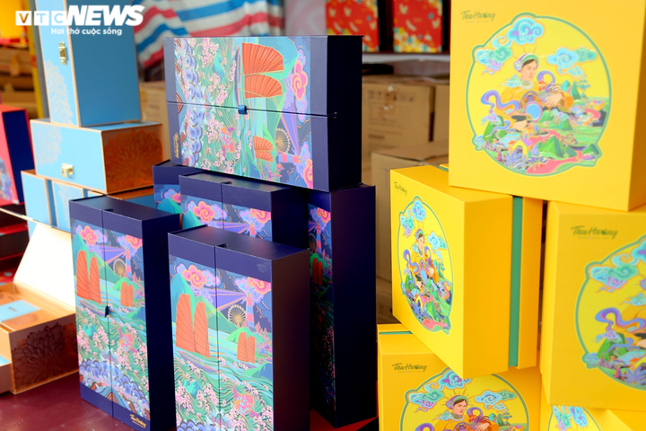 Dân thắt chặt chi tiêu, bánh trung thu siêu sang bị thất sủng - 2