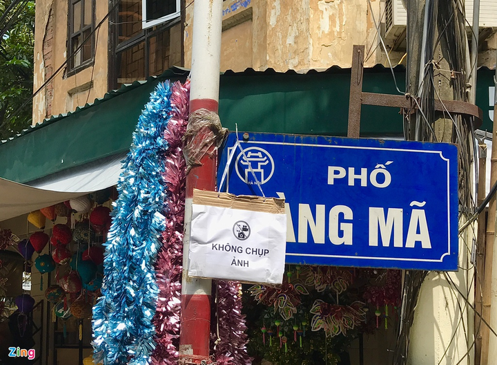 Chặn khách 'sống ảo', tiểu thương Hà Nội thu phí chụp ảnh Trung thu - 7
