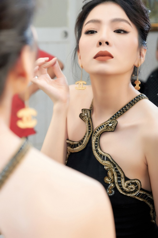 'Nữ hoàng phòng trà' Lệ Quyên lần đầu chia sẻ trước tin đồn đổ vỡ - 1