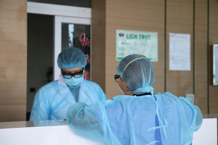 Việt Nam ghi nhận thêm 3 ca COVID-19 là người nhập cảnh - 1