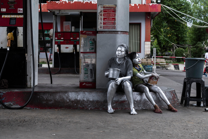 Những đứa trẻ ra đường kiếm sống trong đại dịch - 4