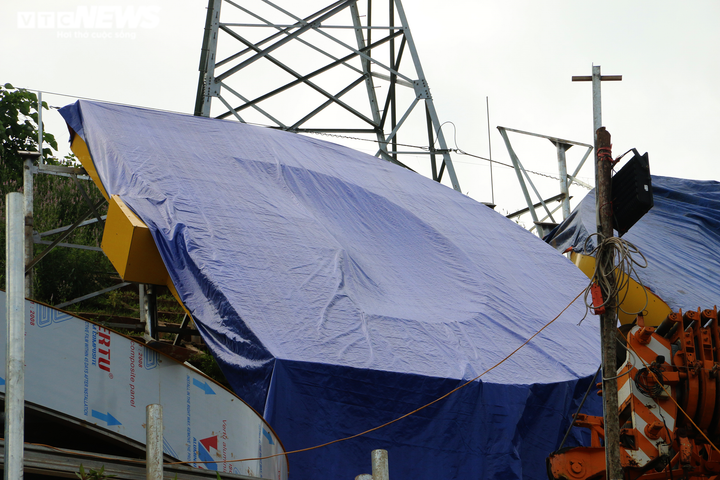 Cận cảnh khẩu hiệu 11 chữ được đầu tư gần 11 tỷ đồng ở Hòa Bình xôn xao dư luận - 7