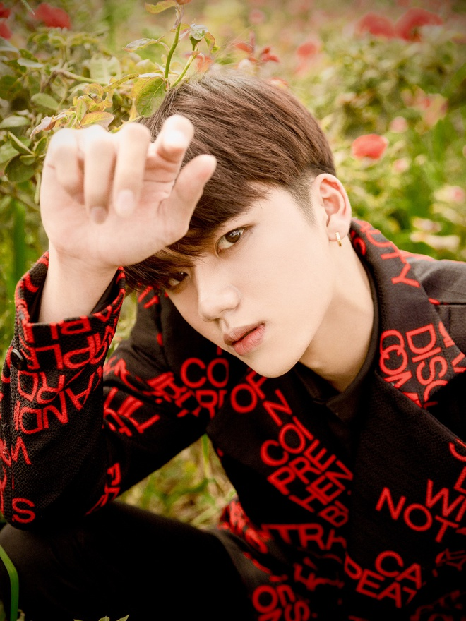 Ảnh: Nam sinh trường Y gây 'sốt' sau clip mặc áo blouse - 3