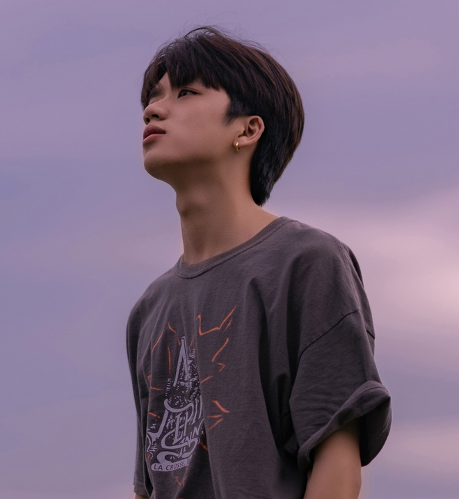 Ảnh: Nam sinh trường Y gây 'sốt' sau clip mặc áo blouse - 7