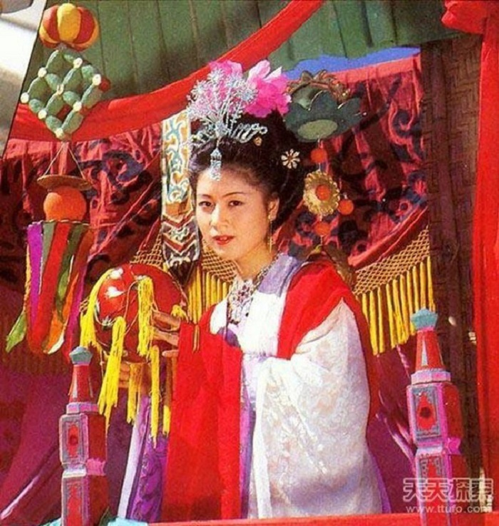 Diễn viên đóng mẹ Đường Tăng: Xuất hiện 3 phút, cát-sê cao hơn 'Ngộ Không' - 1