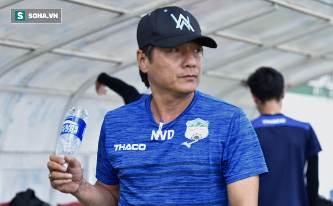 Giám đốc kỹ thuật trầm ngâm, cầu thủ HAGL tươi cười dưới thời 2 HLV mới - 1