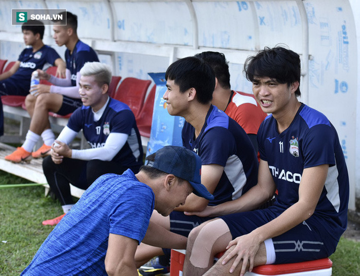 Giám đốc kỹ thuật trầm ngâm, cầu thủ HAGL tươi cười dưới thời 2 HLV mới - 2