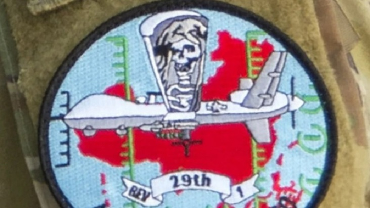 Điểm bất thường trên quân phục lính Mỹ khiến truyền thông Trung Quốc sục sôi - 1