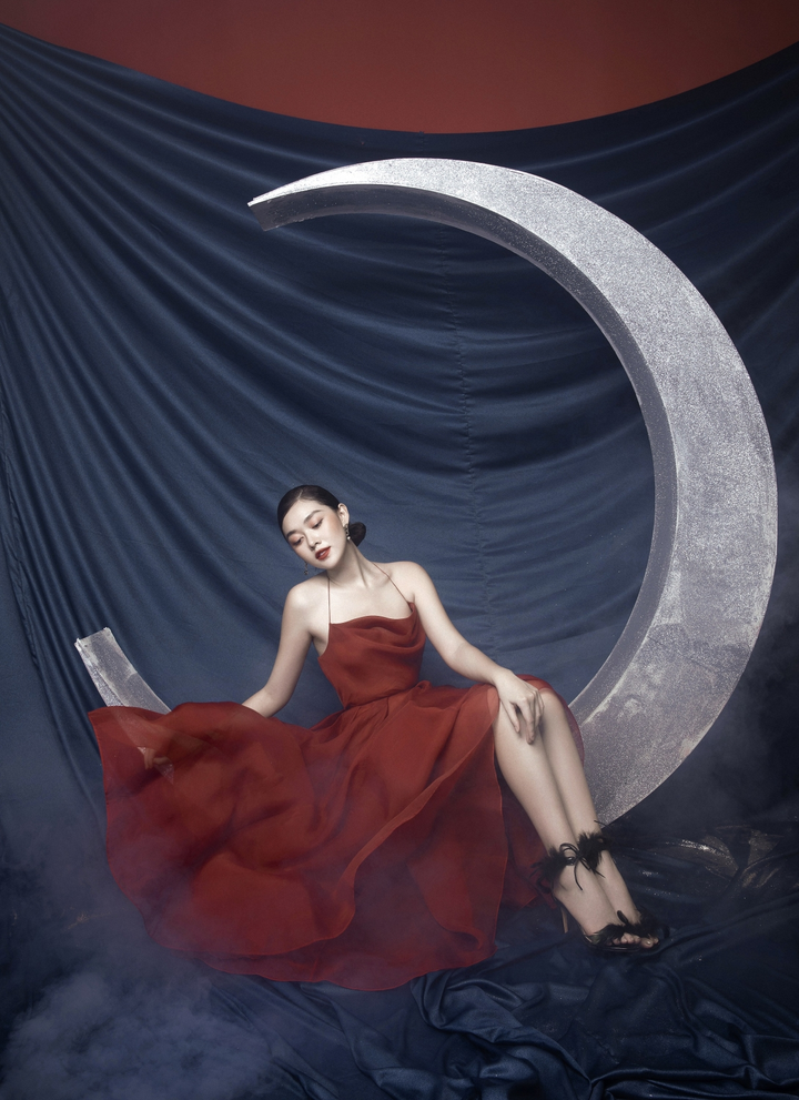 Vẻ đẹp liêu trai của Á hậu Tường San trong bộ ảnh đón Trung thu - 11