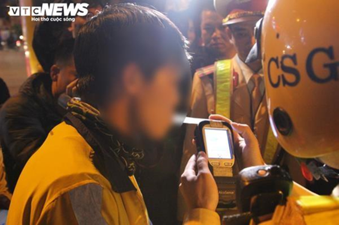 Chuyên gia: 'Cai rượu bia khó hơn cả cai ma túy' - 2
