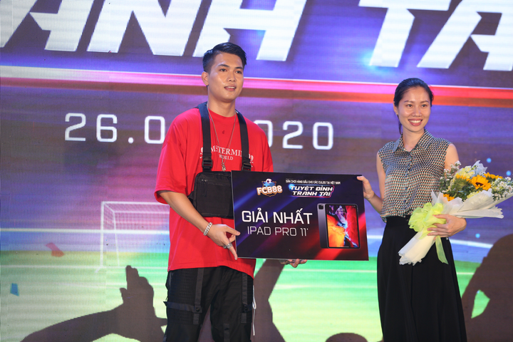 400 fan Barcelona tham gia ngày hội 'Tuyệt đỉnh tranh tài' - 10