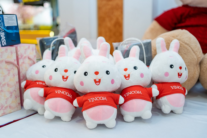 Chiêm ngưỡng Cây Đèn Lồng hoa đăng 'khổng lồ' nhận kỷ lục lớn nhất Việt Nam - 8