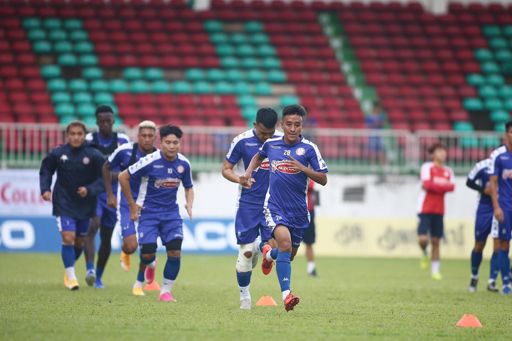 CLB TP.HCM cất hết cầu thủ mượn của HAGL ở nhà khi đến Pleiku - 5