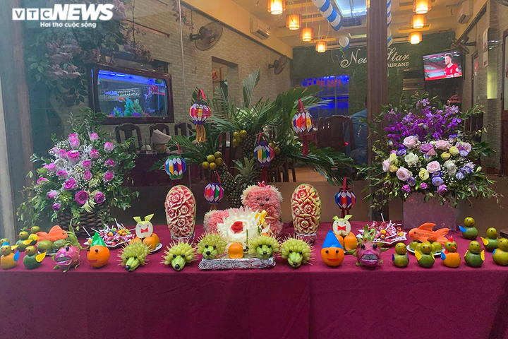 Phố Hàng Mã chật kín, hàng nghìn người Hà Nội đổ ra đường đón Tết Trung thu - 6