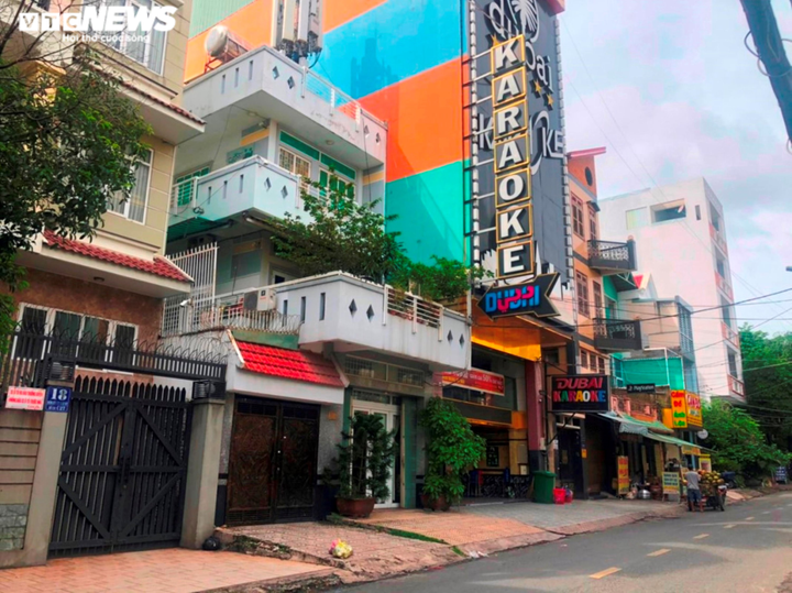 Tạm giữ 3 người liên quan vụ hỗn chiến tại quán karaoke ở TP.HCM - 1