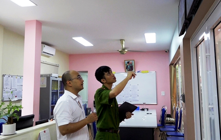 Triệu tập người đàn ông túm tóc, tát cháu bé trong trường mầm non - 2