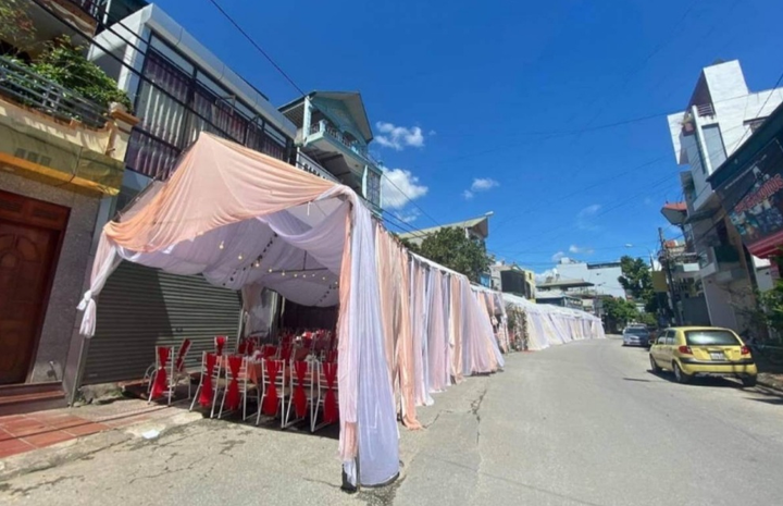 Vụ 'bỏ bom' 150 mâm cỗ cưới ở Điện Biên: Công an xác định danh tính người đặt - 1