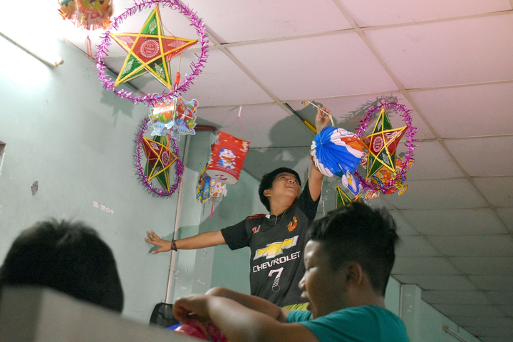 Mang Tết Trung thu cổ truyền đến với trẻ em cơ nhỡ - 6