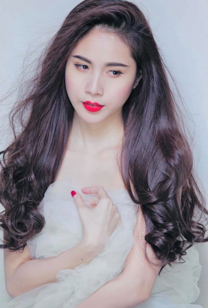 Cát-sê trăm triệu, ca sĩ Thủy Tiên tiêu bao nhiêu tiền mỗi tháng? - 1