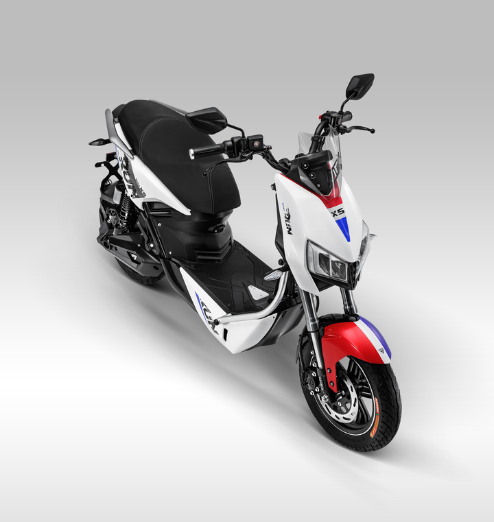 YADEA X5 chính thức mở bán: Tiên phong xu hướng xe máy điện thể thao - 3