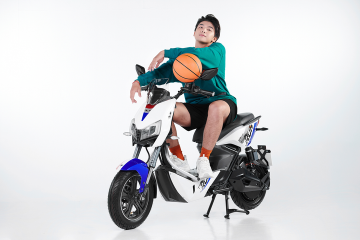 YADEA X5 chính thức mở bán: Tiên phong xu hướng xe máy điện thể thao - 2