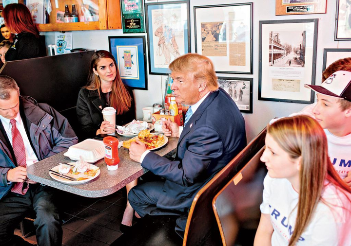 Chân dung nữ cố vấn xinh đẹp mắc COVID-19 của ông Trump - 5