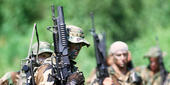 Tổng thống Trump không để lực lượng đặc nhiệm SEAL trung lập về giới tính - 1