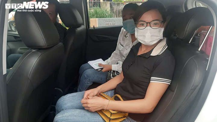 Ảnh: Chủ quán nướng bắt cô gái quỳ xin lỗi bị dẫn giải đến tòa xử lưu động - 2