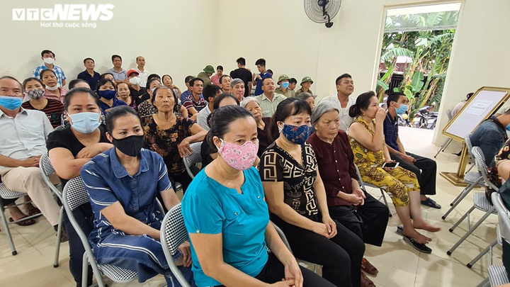 Ảnh: Chủ quán nướng bắt cô gái quỳ xin lỗi bị dẫn giải đến tòa xử lưu động - 6