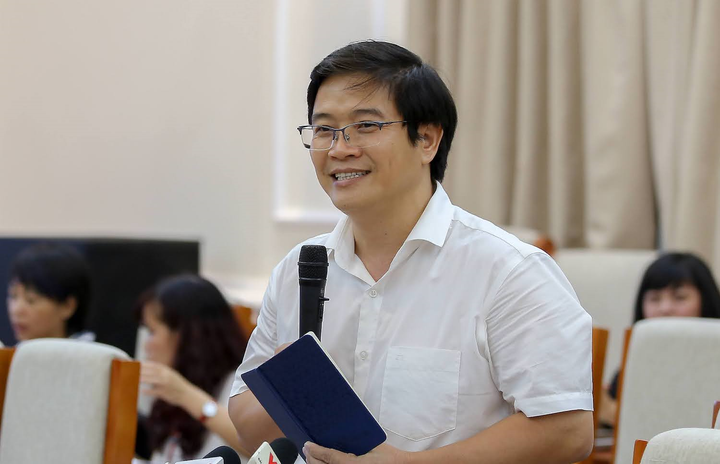 Trẻ 'còng lưng' học chữ, phụ huynh bế tắc vì Tiếng Việt 1 quá khó - 2