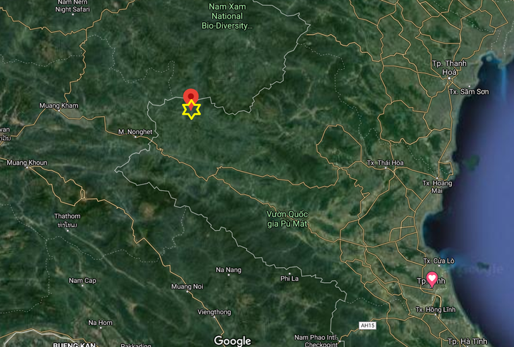 Ảnh: Hiện trường ô tô lao xuống vực ở Nghệ An, hiệu phó và cô giáo thiệt mạng - 8