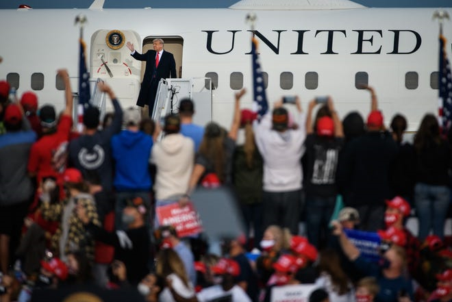 Ảnh: Ông Trump gặp nhiều người, dự loạt sự kiện trước khi mắc COVID-19 - 3