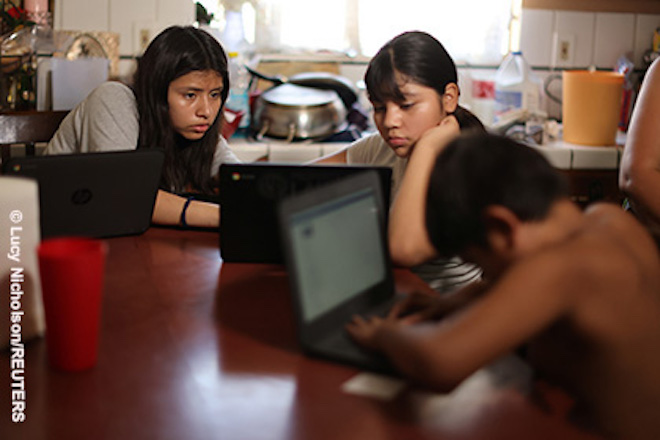 Dịch COVID-19 làm gia tăng khoảng cách giáo dục - 1