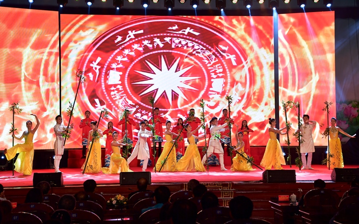 Vietcombank được tặng Bằng khen 'Doanh nghiệp tiêu biểu vì người lao động' - 4