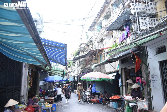 Ảnh: Chung cư ở Hải Phòng xuống cấp trầm trọng, nguy cơ đổ sập bất cứ lúc nào - 7