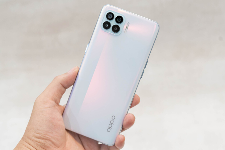 Những smartphone giá 7 triệu đồng mới ra mắt - 2