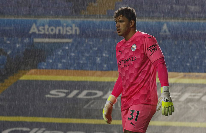 Man City của Pep: Ngày mưa và vết trượt dài - 2