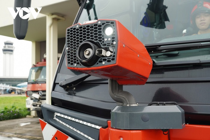 Cận cảnh dàn xe đặc chủng triệu đô tại sân bay Tân Sơn Nhất - 4