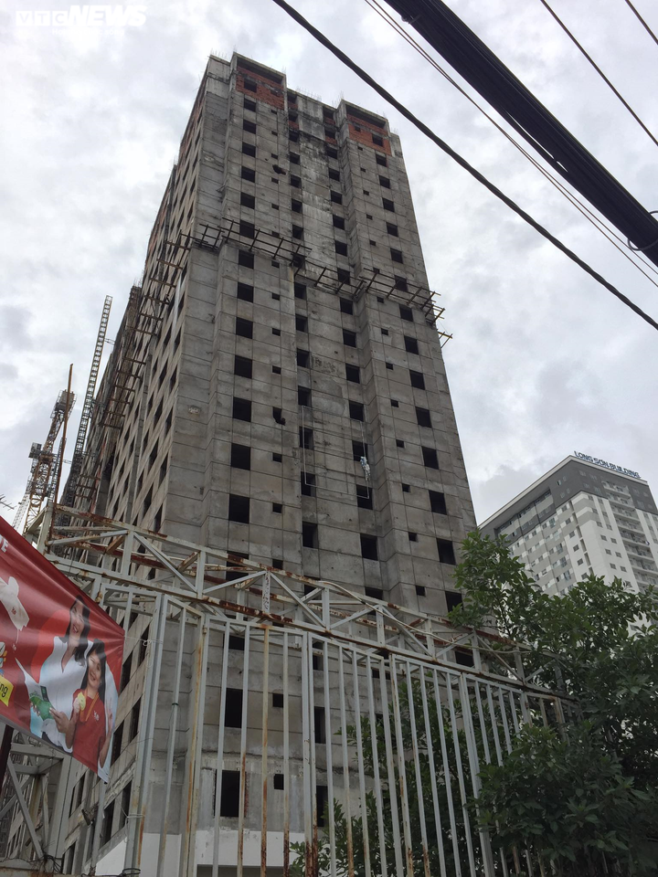 Ảnh: Những lô đất 'nghìn tỷ' ở TP.HCM đang bị ngân hàng phát mại - 6