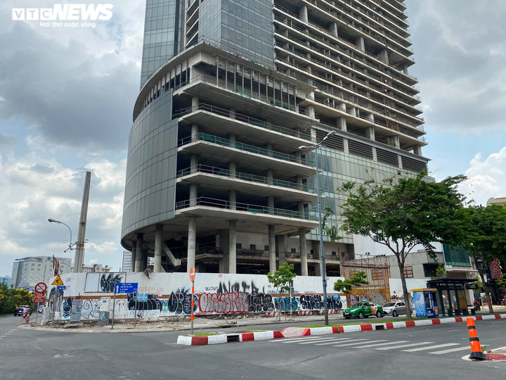 Ảnh: Những lô đất 'nghìn tỷ' ở TP.HCM đang bị ngân hàng phát mại - 2