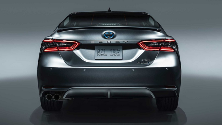 Chi tiết Toyota Camry Hybrid 2021, giá từ 28.300 USD - 4